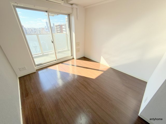 エスリード阿波座レジデンス　仲介手数料無料の居間・リビング