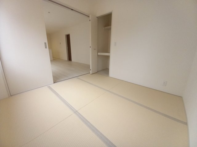 【いわき市常磐関船町1期／限定1棟】◆選べる豪華家電キャンペーン実施中♪◆ の和室|◆和室の写真です◆　お泊りに来た親戚や来客時、ちょっと横になりたい時にあると便利です♪　和の雰囲気が心を落ち着かせてくれますね♪