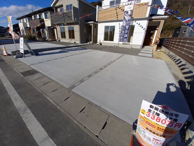 ◇泉町下川　3期　全5棟　1号棟　新生活応援キャンペーン実施中◇の前面道路含む現地写真|同施工◆現地写真です◆
休日は家族みんなで夢のマイホーム探しに出かけてみませんか！（＾＾）♪
お問い合わせは不動産プラスまで☆

