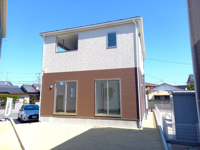 【いわき市内郷小島町第2】　新築戸建　2号棟　※必ずもらえる選べるキャンペーン実施中！の前面道路含む現地写真|◆同施工写真です◆外観の写真です。お洒落な新築は気分が上がりますね♪