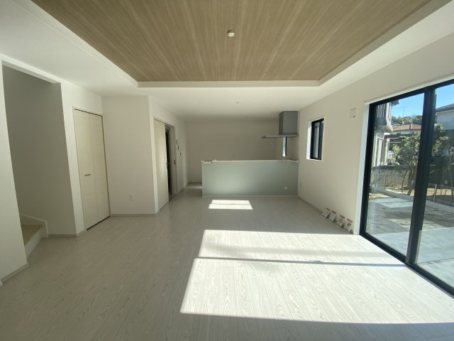 【いわき市平中山1期　2号棟】　ご成約特典として人気家電プレゼント中です！の居間・リビング|◆リビングの写真です◆　通風と採光を考慮したリビングは家族が自然と集まる空間となります！居心地の良いリビングで家族団らんを！