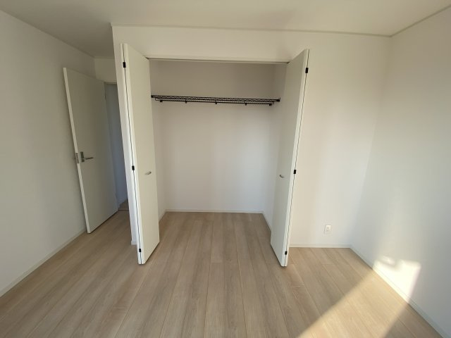 ☆いわき市錦町糠塚　2号棟☆　新築建売住宅　ご成約特典として人気家電プレゼント中です！ の収納|◆収納スペースの写真です◆　十分な広さがあるので収納には困りませんね♪　お手持ちの衣類ケースなども置ける大空間で、寝室がスッキリ使えます。


