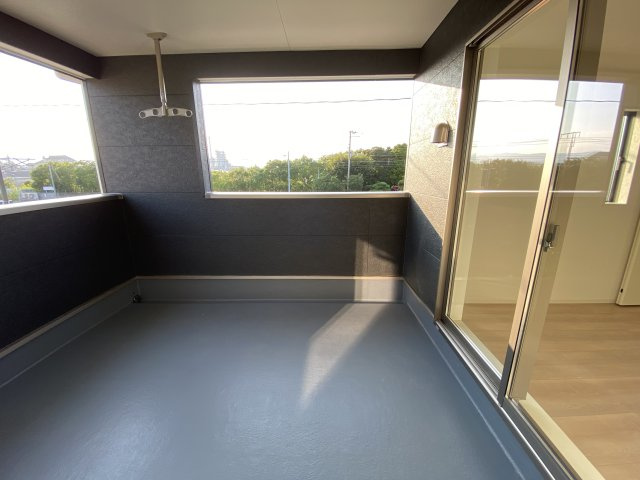 ☆いわき市錦町糠塚　2号棟☆　新築建売住宅　ご成約特典として人気家電プレゼント中です！ のバルコニー|◆バルコニーの写真です◆　お布団など大きいものも、充分に干せる広さがございます。人気のベランピングも楽しめる広さ！自宅のアウトドア空間でゆったり過ごせます。

