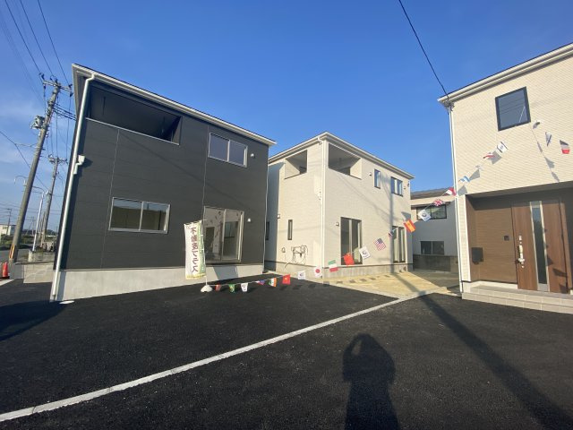 ☆いわき市錦町糠塚　2号棟☆　新築建売住宅　ご成約特典として人気家電プレゼント中です！ の前面道路含む現地写真|外観の写真です。お洒落な新築は気分が上がりますね♪