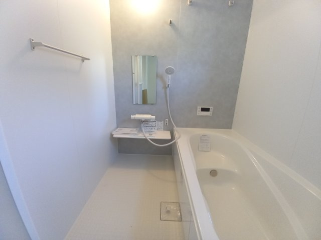 【平下平窪　第11】全4棟／2号棟　選べる豪華家電キャンペーン実施中♪※平第四小・平第一中　の浴室|同施工◆ユニットバスの写真です◆　フルオート機能で、時間帯を気にせず、家族全員が暖かい湯船に浸かることができます。　一日の疲れを癒してくれそうですね♪