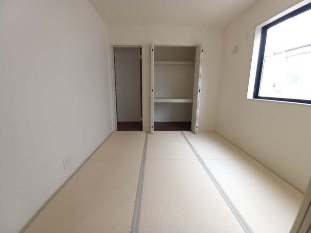 【勿来町関田西2丁目1期／2号棟】　新築一戸建　選べる最新家電！特別キャンペーン♪の和室|同施工◆和室の写真です◆　和室でゆっくりと過ごせるのは、贅沢な時間ですね♪　鮮やかな緑色がキレイです！！（＾＾）/

