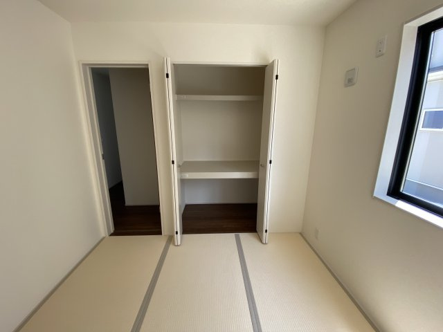 【勿来町関田西2丁目1期／2号棟】　新築一戸建　選べる最新家電！特別キャンペーン♪の収納|同施工◆和室の写真です◆　和室には押入もございますので、お布団などを収納しておけば、来客の際にもサッと出せて便利ですね。