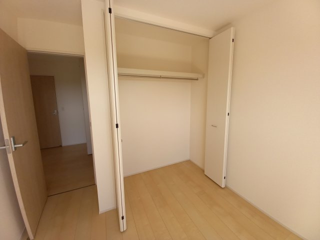 ☆ 無料相談も承っております！(^^)☆　☆平泉崎第8／8号棟☆　の収納|コンパクトで使いやすい洋室です