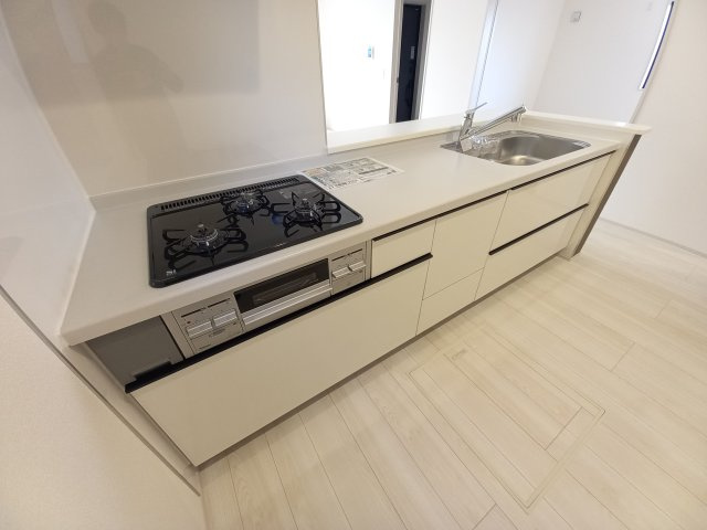 【いわき市平下川原　全２棟／1号棟】　◇◆＼期間限定キャンペーン開催♪／◇◆のキッチン|◆キッチンの写真です◆　デザイン性と機能性を兼ね備えたキッチンです。　対面式キッチンは、家族の会話が途切れませんね♪