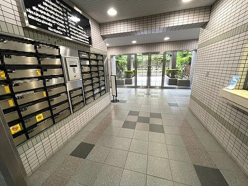 ライオンズガーデン中浦和のエントランス|エントランス　集合郵便受け