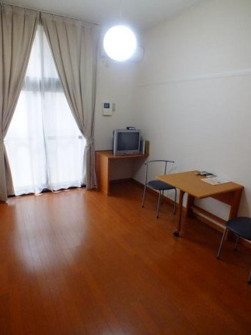 レオパレス鶴ヶ島の居間・リビング|おしゃれなリビングです