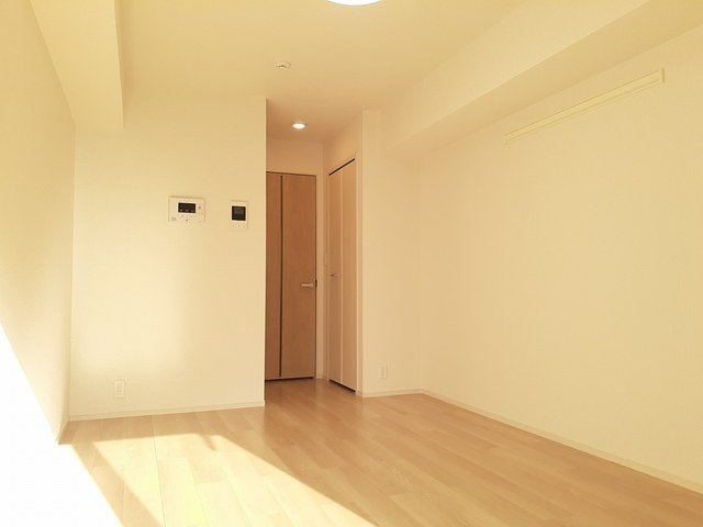 ニューグレイスの内装|明るい色調の室内です