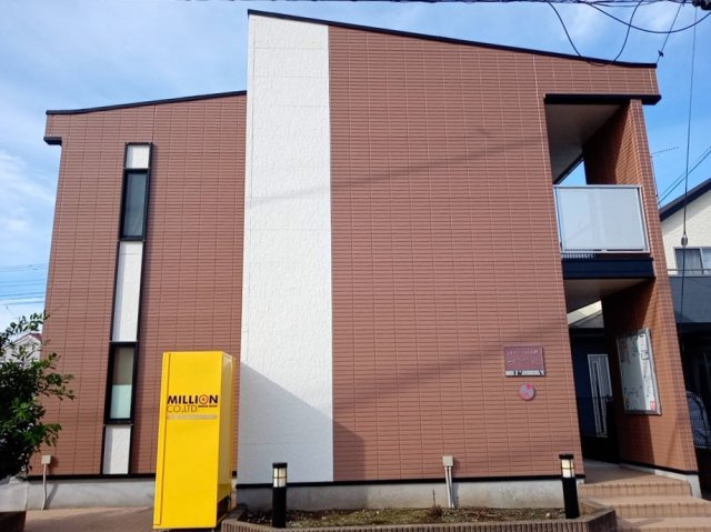 レオパレスサンシャイン狭山台の外観|物件の外観です