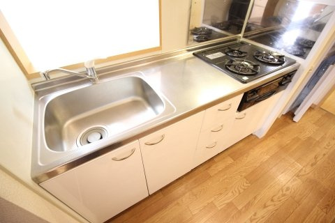 レオパレスサンシャイン狭山台のキッチン|同タイプ写真の為、現況優先致します。