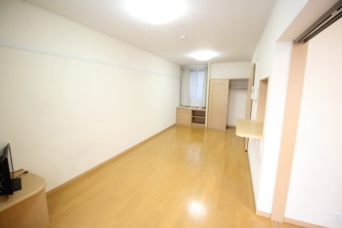 レオパレスサンシャイン狭山台の居間・リビング|同タイプ写真の為、現況優先致します。