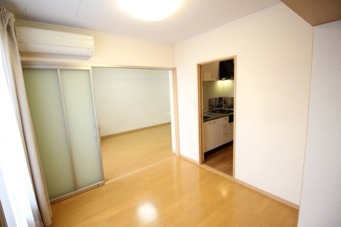 レオパレスサンシャイン狭山台の寝室|同タイプ写真の為、現況優先致します。