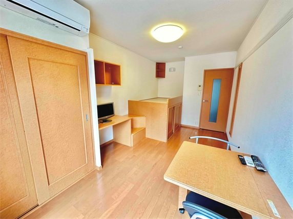 レオパレスバロンⅠの居間・リビング|備品サイズ・種類はお部屋に異なる事が御座います。