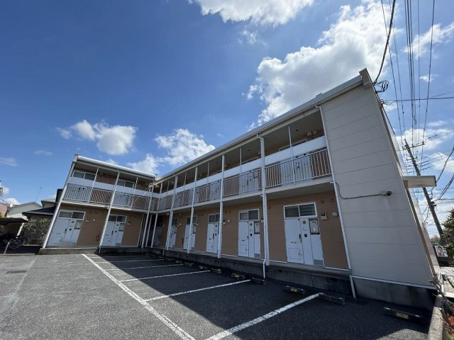 レオパレスセレブの外観|外観は落ち着いています