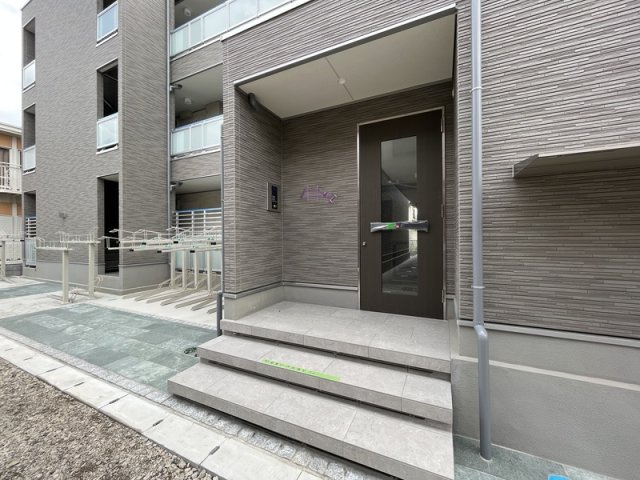 ホワイトオーキッド坂戸のエントランス|エントランスです