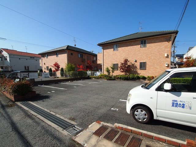 フローレンス1の駐車場