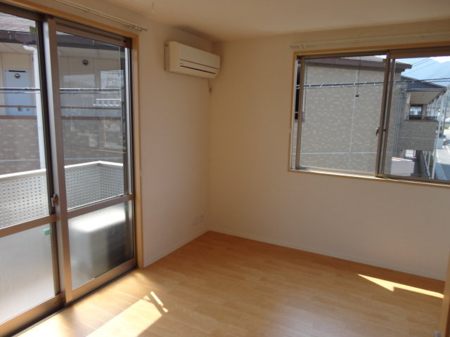 アルティ二上の居間・リビング