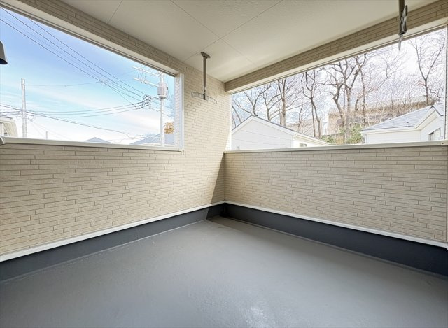 【バルコニー】 | 朝霞市宮戸3丁目　新築一戸建住宅　全16棟　(志木本店) | 急な雨でも安心なインナーバルコニー。