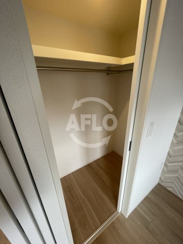 セレニテ江坂エクラの収納|セレニテ江坂エクラ　ウォークインクローゼット