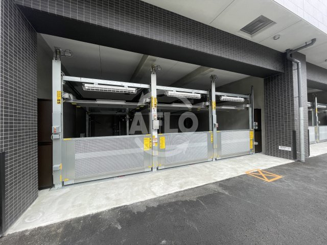 セレニテ江坂エクラの駐車場|セレニテ江坂エクラ　駐車場