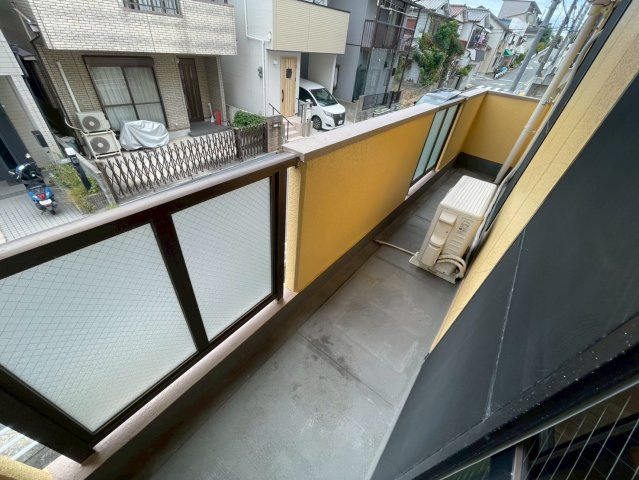 ビーフェリスのバルコニー