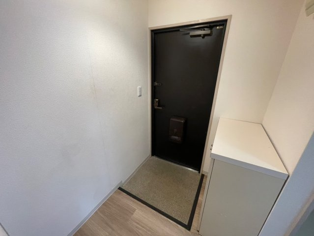 ビーフェリスの玄関