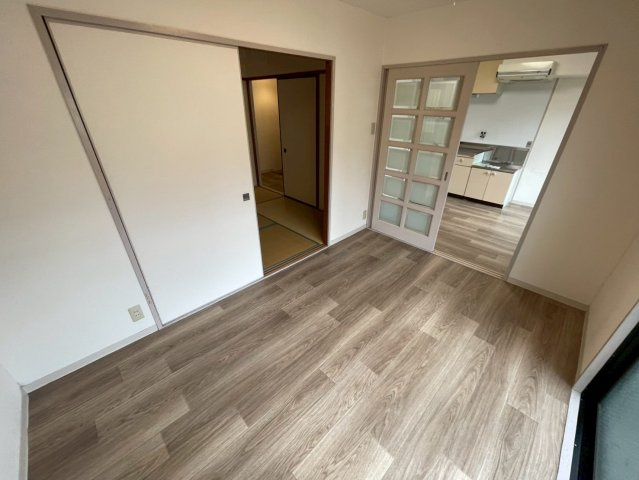 ビーフェリスの居間・リビング