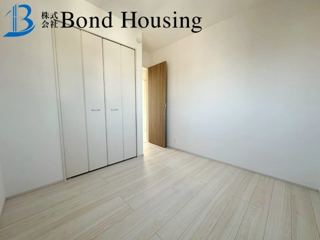 「商業施設徒歩9分」「4LDK」二見町西二見 A号棟の子供部屋