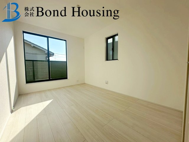 「商業施設徒歩9分」「4LDK」二見町西二見 A号棟の寝室