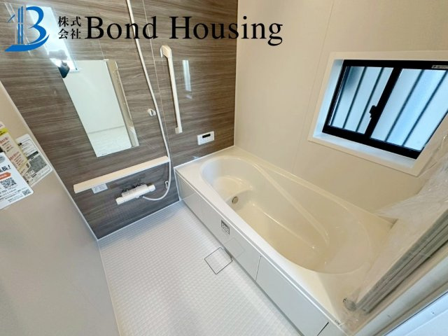 「商業施設徒歩9分」「4LDK」二見町西二見 A号棟の浴室