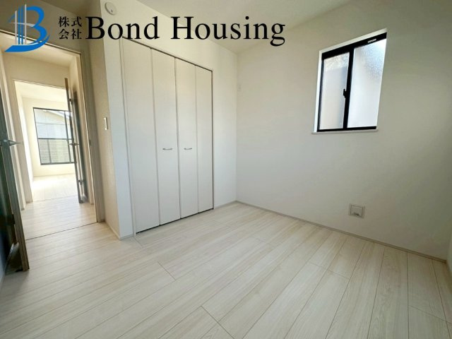 「商業施設徒歩9分」「4LDK」二見町西二見 A号棟の寝室