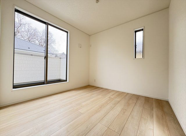 【洋室】 | 朝霞市宮戸3丁目　新築一戸建住宅　全16棟　(志木本店) | 洋室5帖