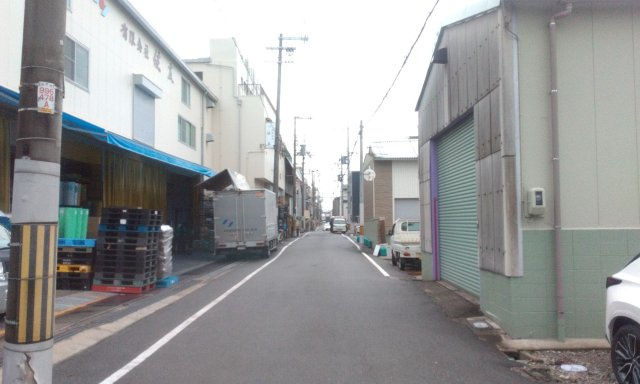 大阪市平野区加美北3丁目貸工場倉庫198万円の駐車場