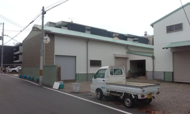 大阪市平野区加美北3丁目貸工場倉庫198万円の駐車場