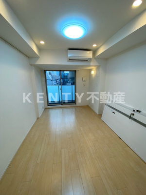 【居間・リビング】 | 大森ウエスト | こちらのリビングで趣味の時間をお楽しみください