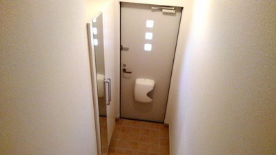 【玄関】 | ラフレシールⅡ