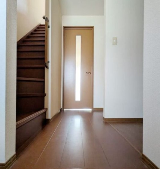 アネックス壱・弐番館の玄関