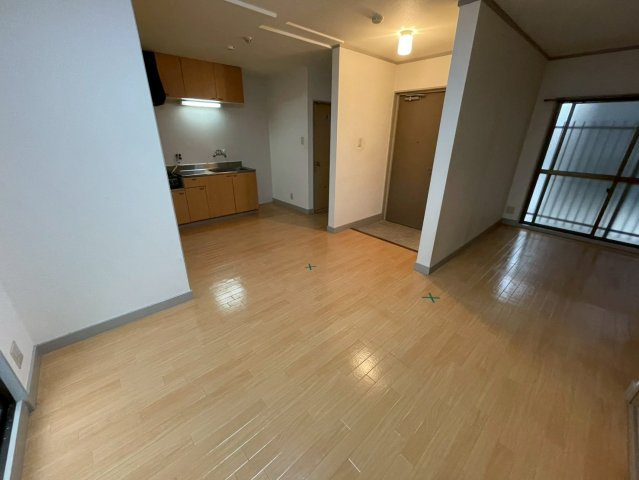 プチシャトーあけぼのの居間・リビング