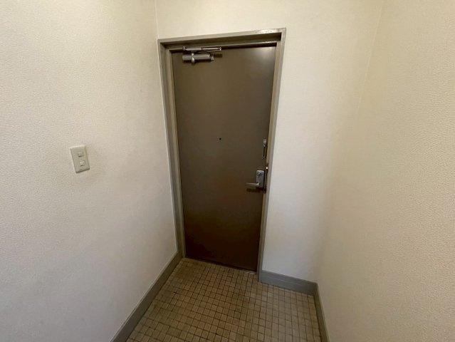 プチシャトーあけぼのの玄関