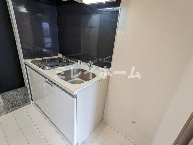 プレミアムキューブ大森本町のキッチン