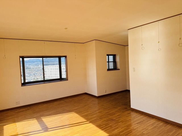 八王子市　みつい台　中古戸建ての寝室|～現在内装フルリノベ中、詳細はお気軽にお問合せ下さい～