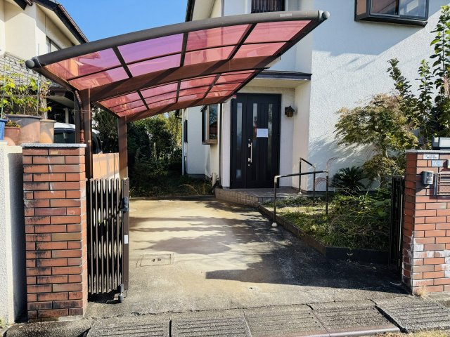 八王子市　みつい台　中古戸建ての駐車場|～カーポート付き、カースペースは1台分～