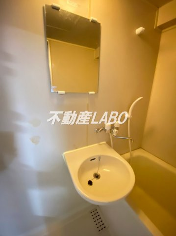 中善大正ハイツの洗面所