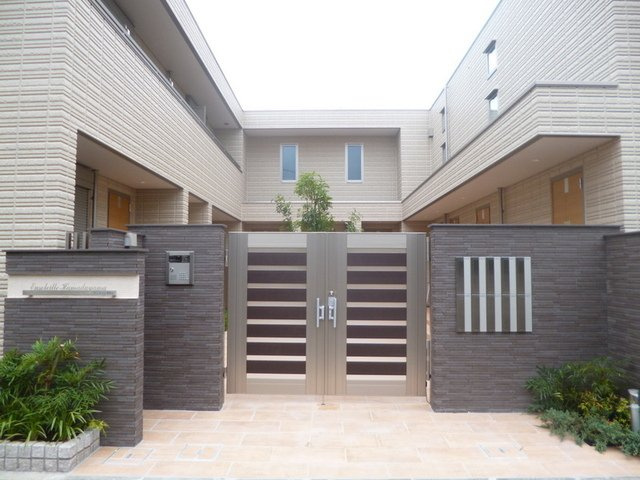 アンソレイユ浜田山の外観|重厚なエントランス