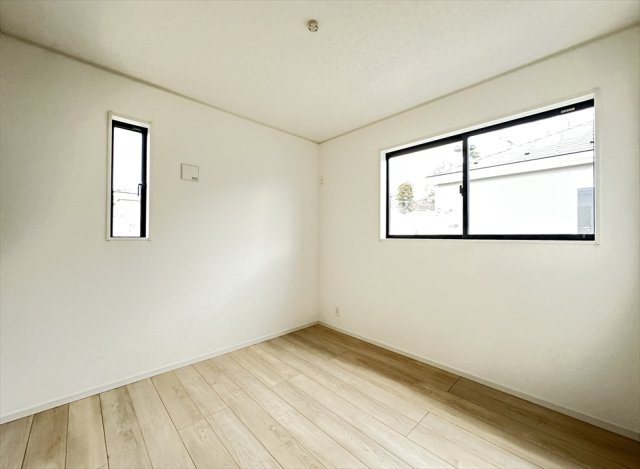 【洋室】 | 朝霞市宮戸3丁目　新築一戸建住宅　全16棟　(志木本店) | 洋室5帖