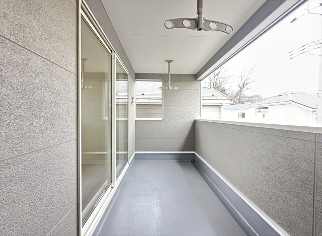 【バルコニー】 | 朝霞市宮戸3丁目　新築一戸建住宅　全16棟　(志木本店) | 急な雨でも安心なインナーバルコニー